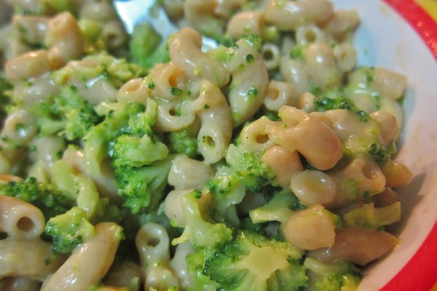 broccoli-mac-n-cheese