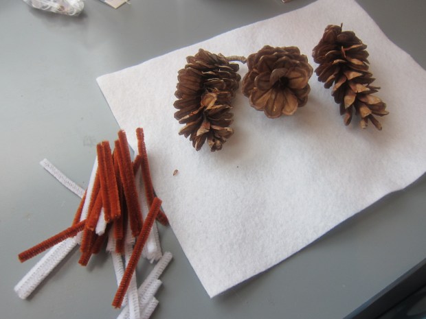Pinecone Hedgehog (1)