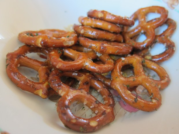 Seasoned Pretzel (6)