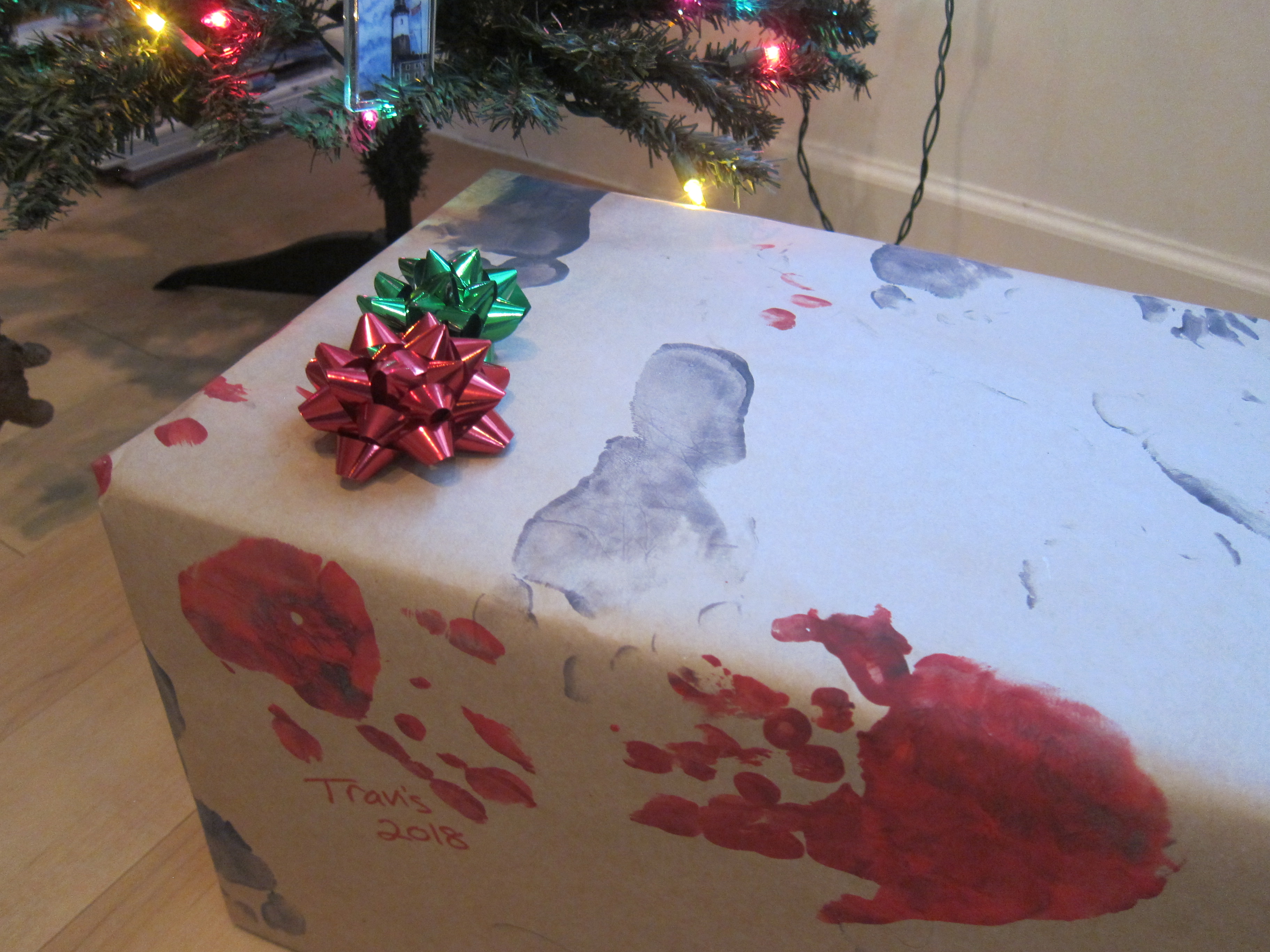 Handprint Wrapping Paper – joyful parenting