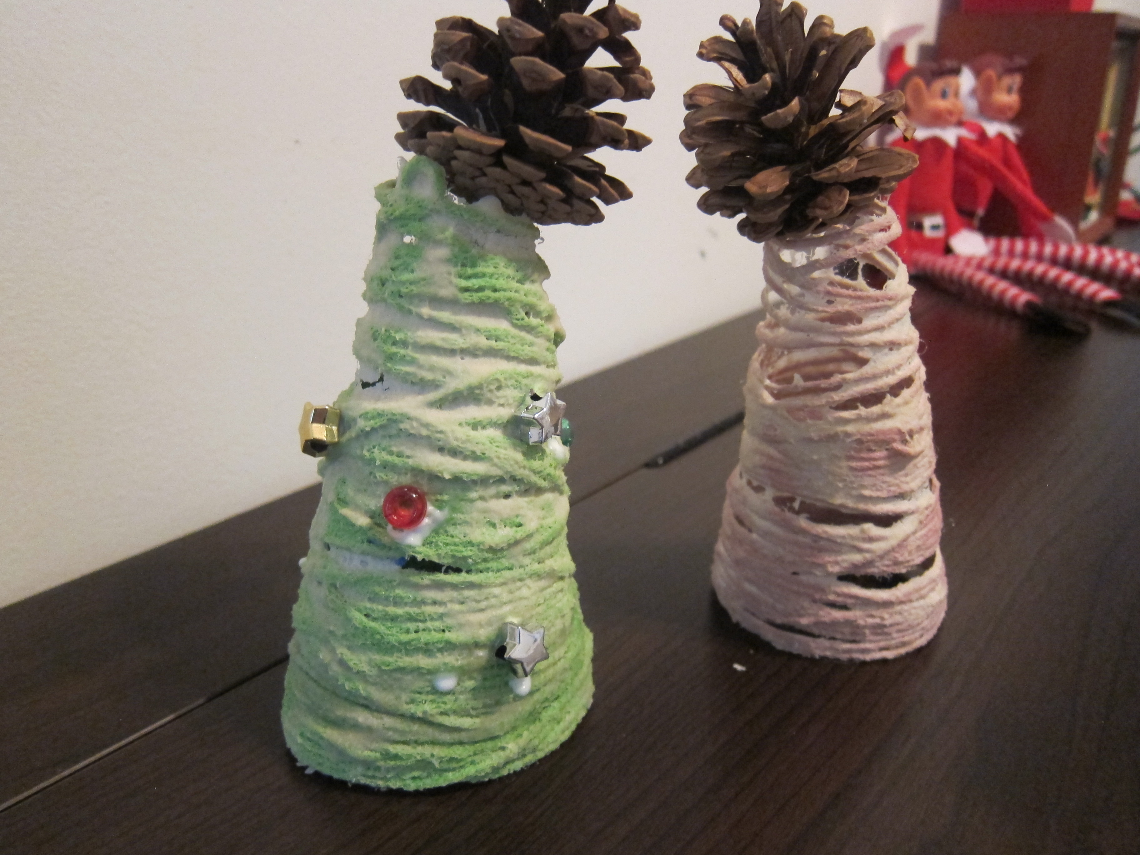 Yarn Christmas Trees – joyful parenting