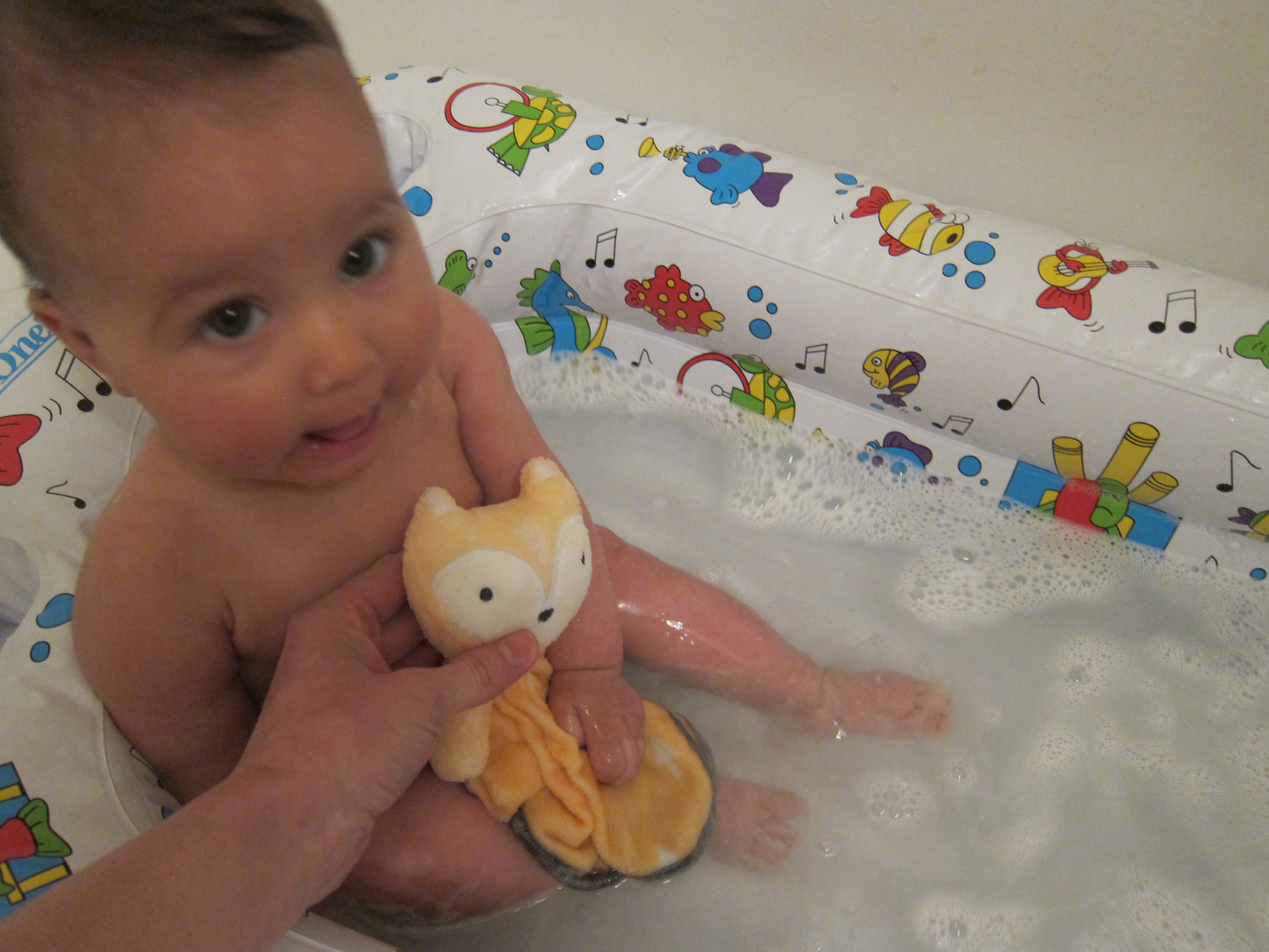 Bath-time Fun! – joyful parenting