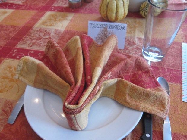 Decorate Table (4).JPG