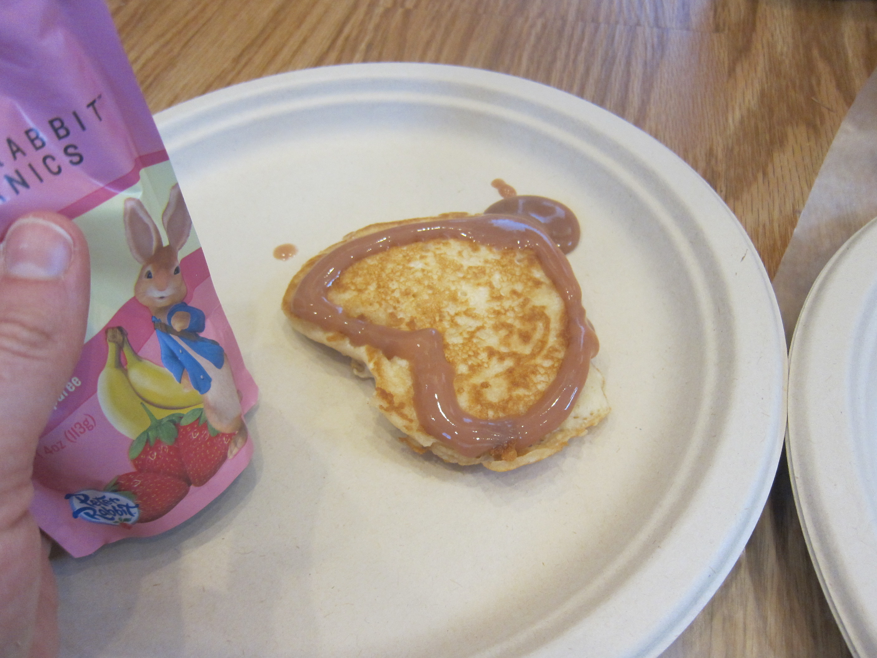 Decorating Pancakes (7)