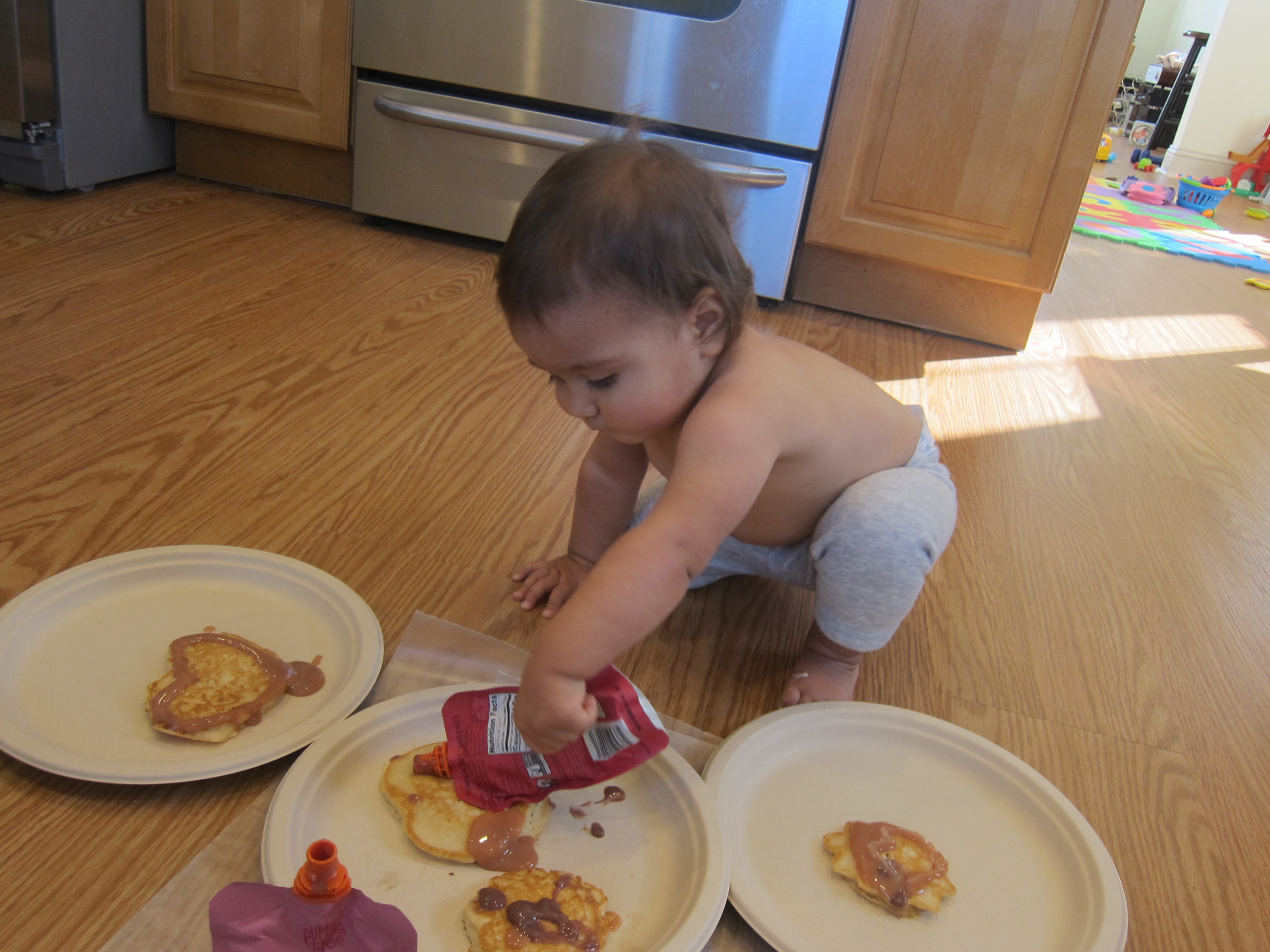 Decorating Pancakes (8)