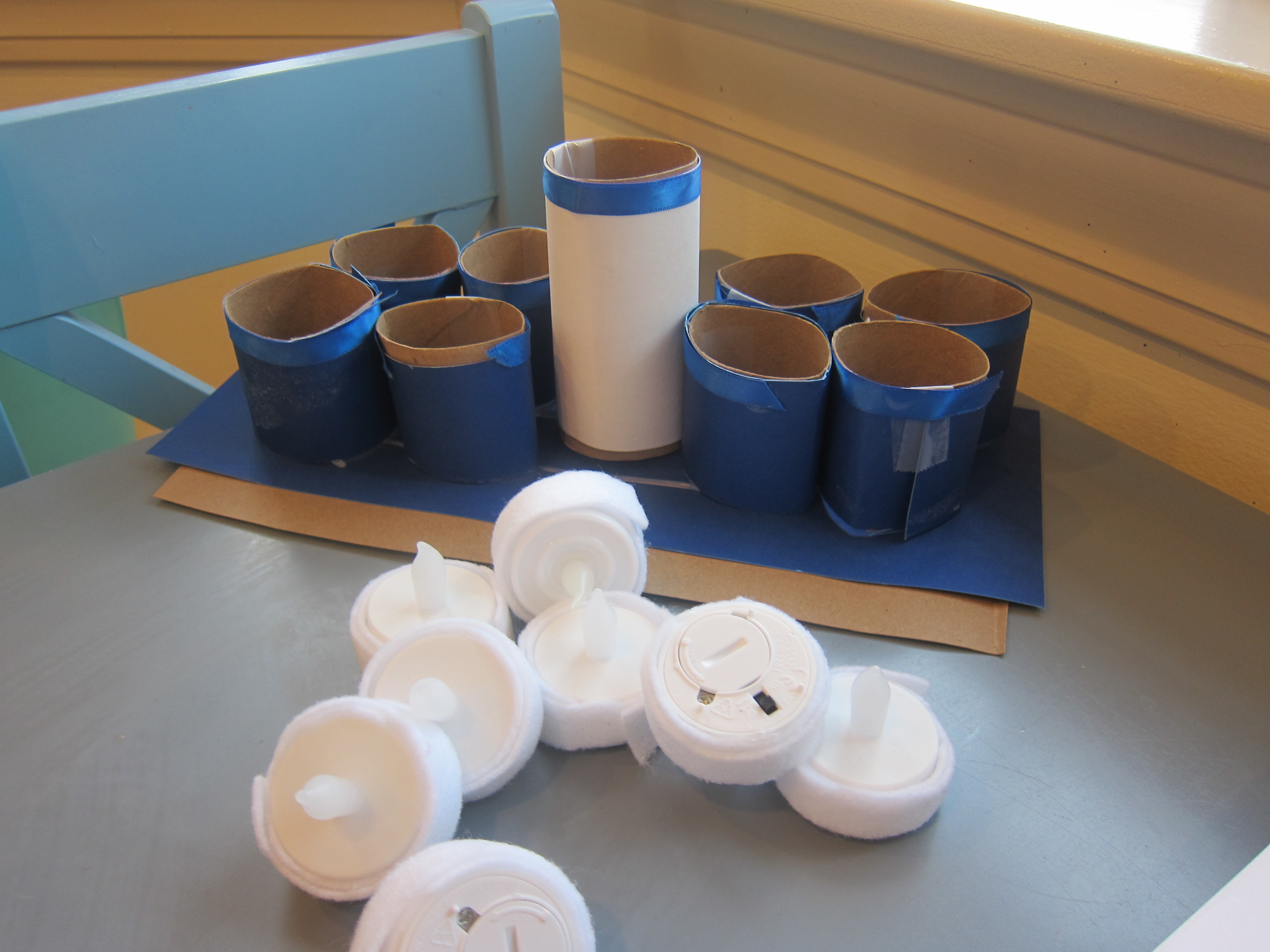 Shining Menorrah Hanukkah (1)