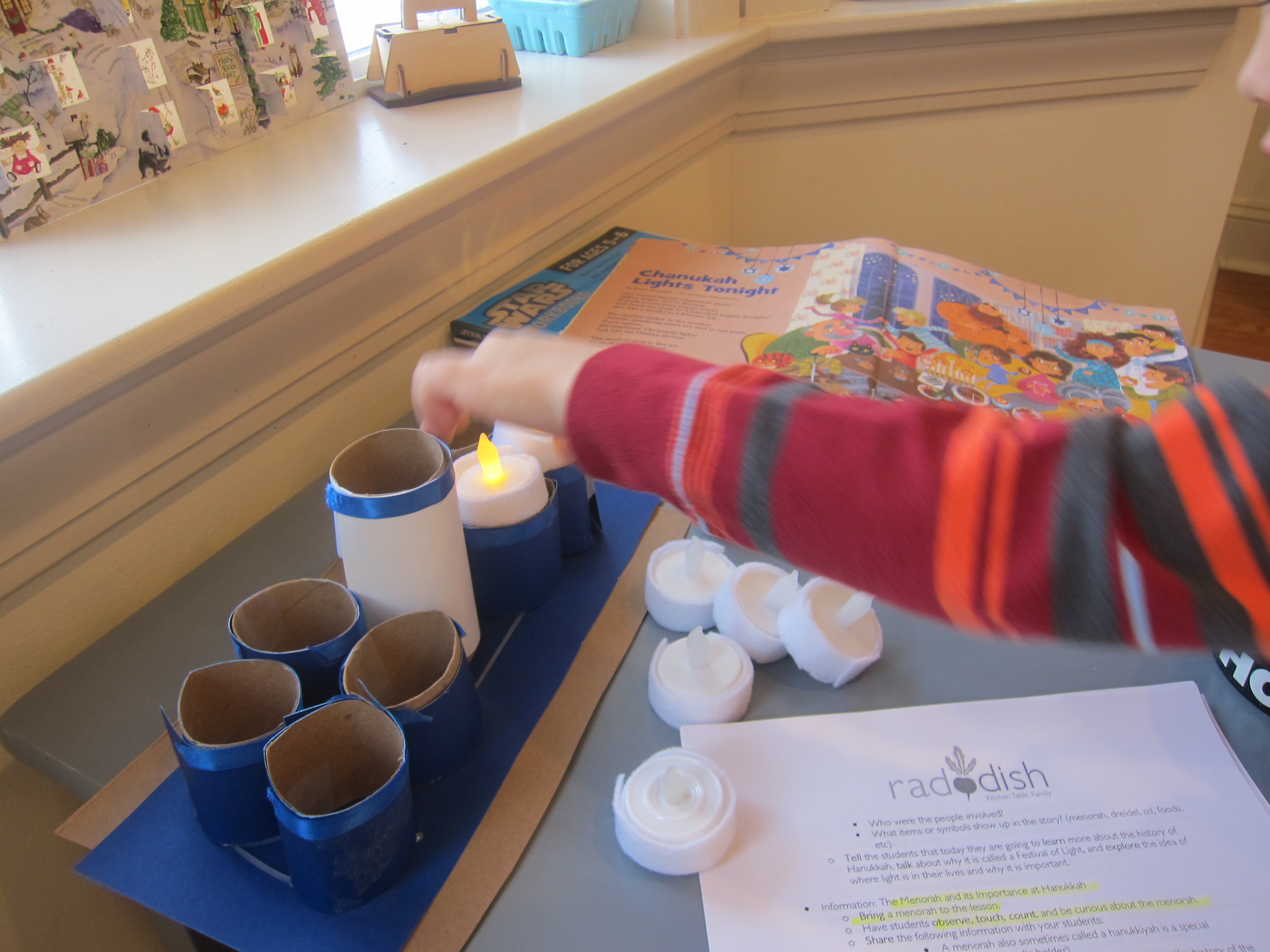 Shining Menorrah Hanukkah (3)