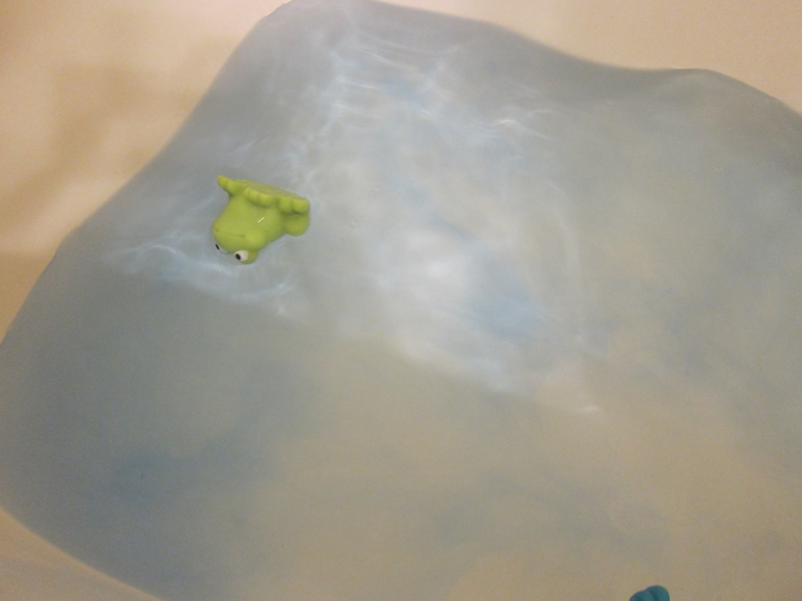 Dish Soap Bubble Bath (2)