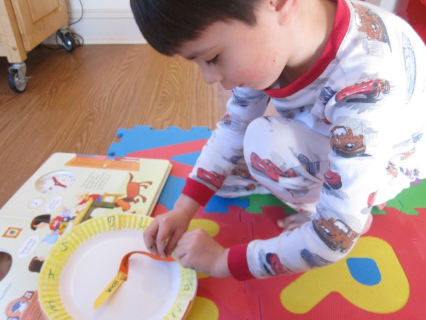 Paper Plate Clock (6)