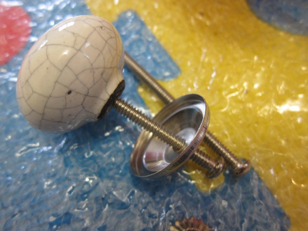 Drawer Knobs (4)