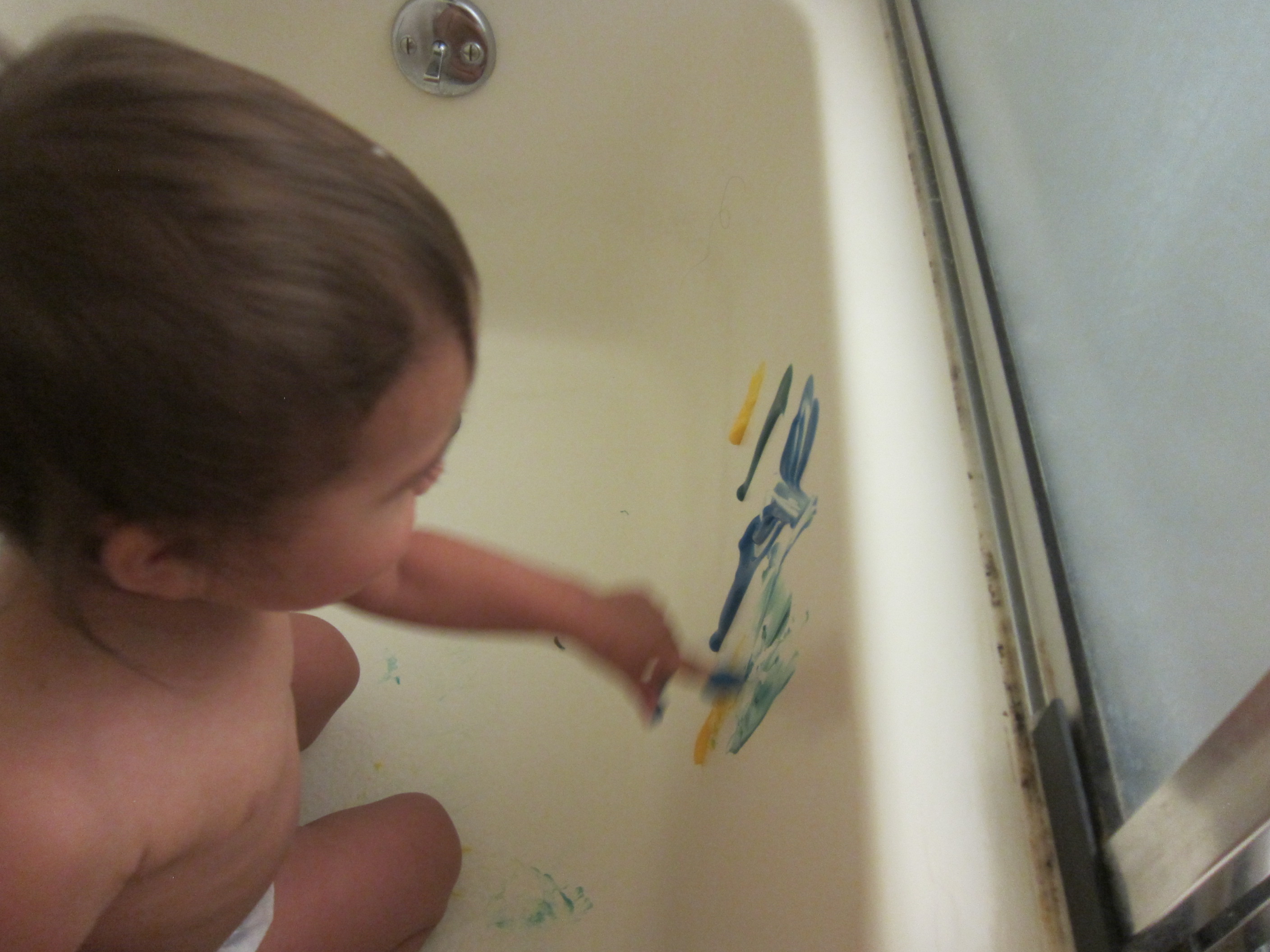 Bathtub Fingerpainting (2)