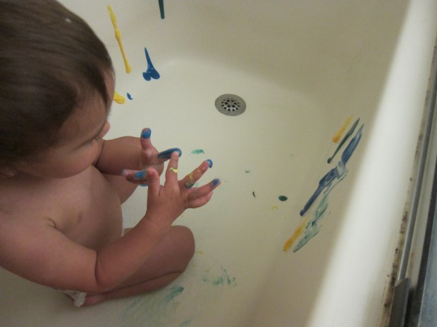 Bathtub Fingerpainting (3)