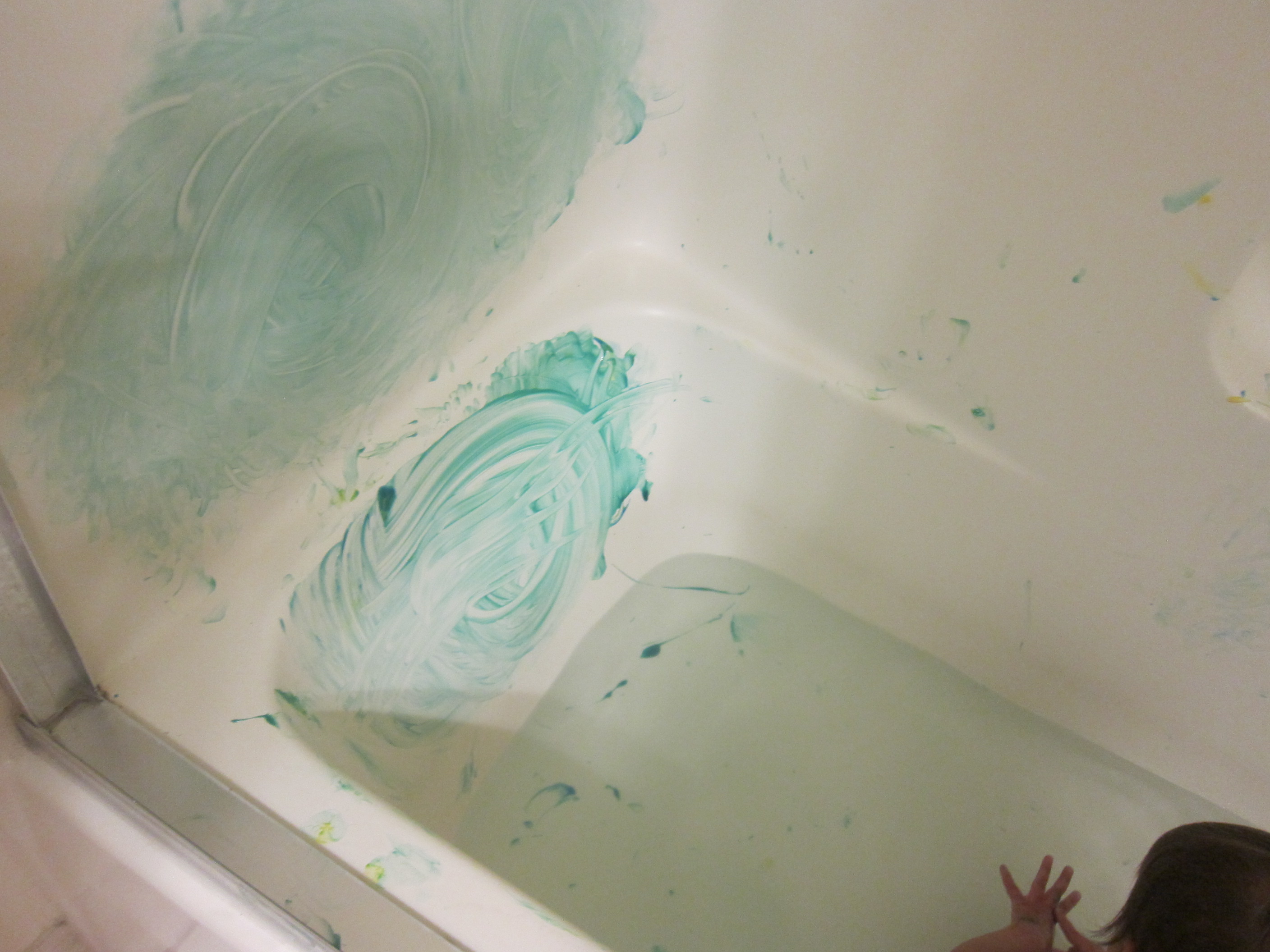 Bathtub Fingerpainting (8)