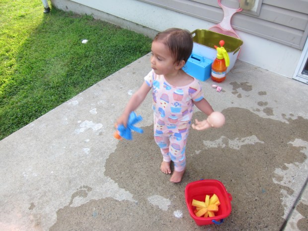 Sponge Ball Toss (14)