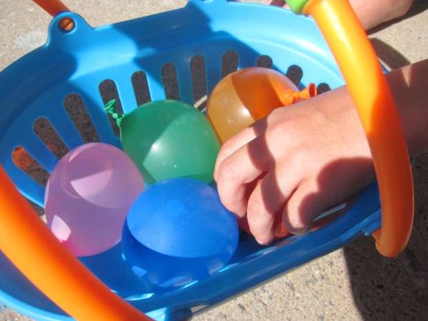 Water Balloon Toss (1)