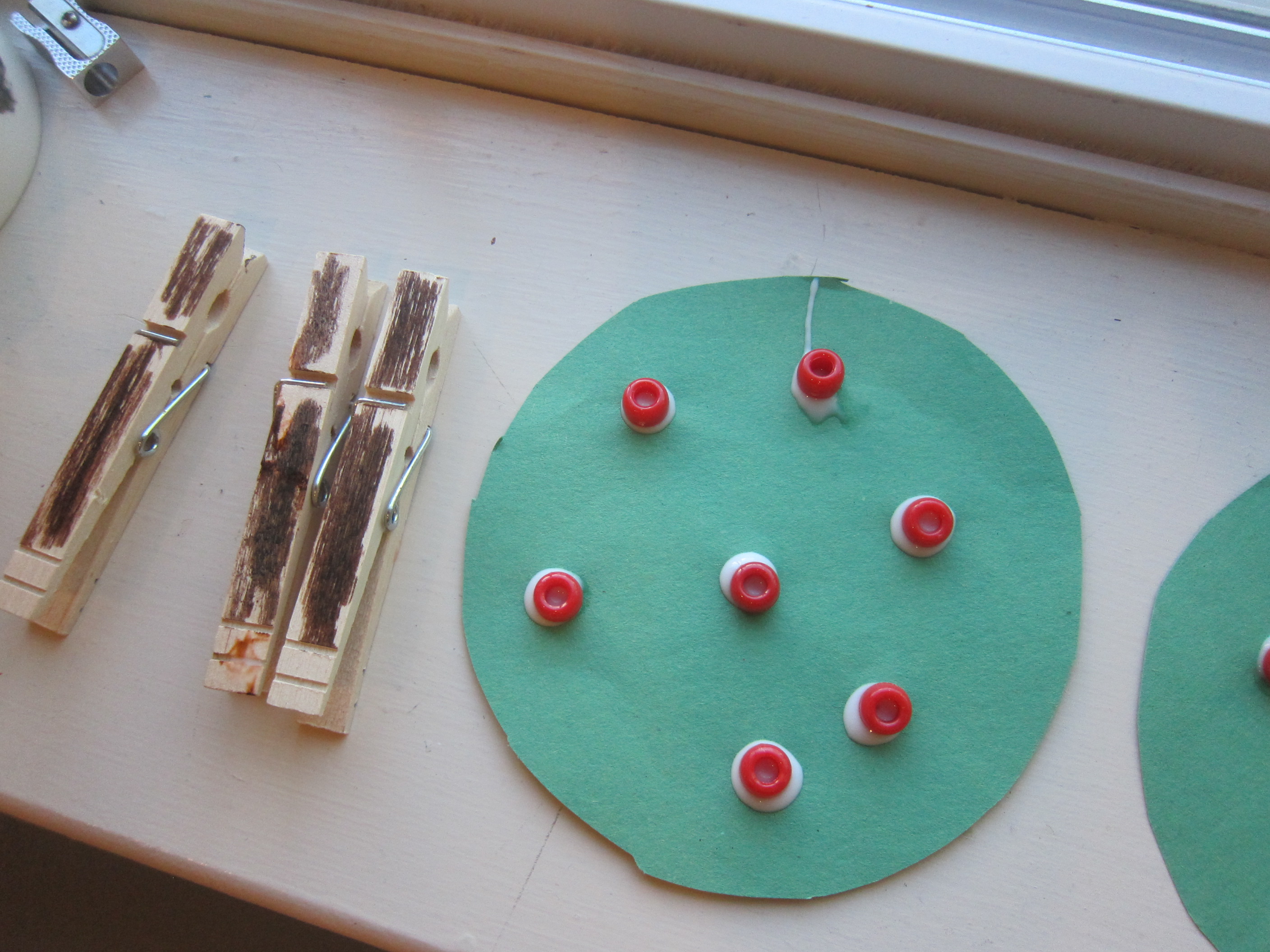 Clothespin Apple Tree (7)