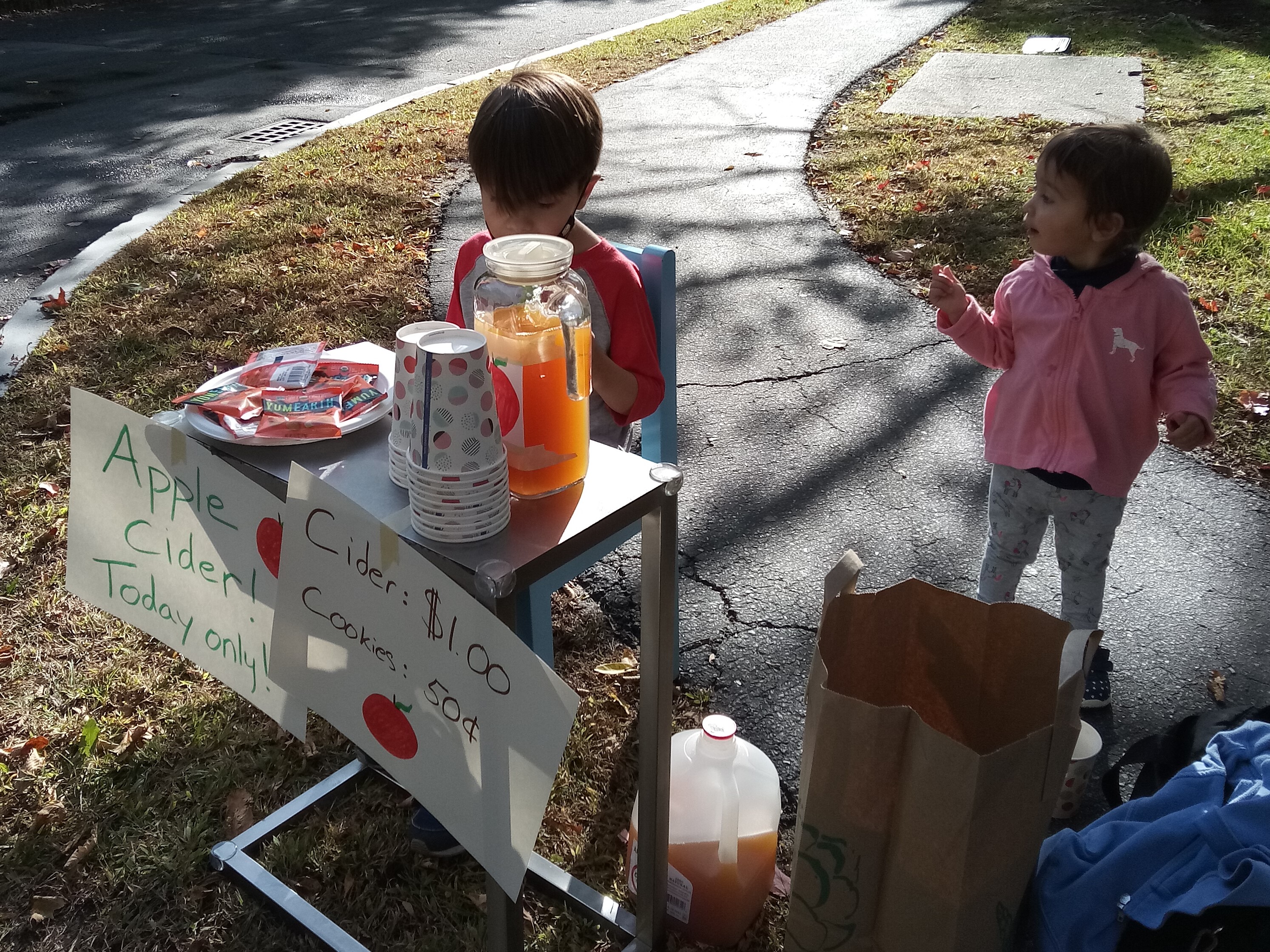 Apple Cider Stand (6)