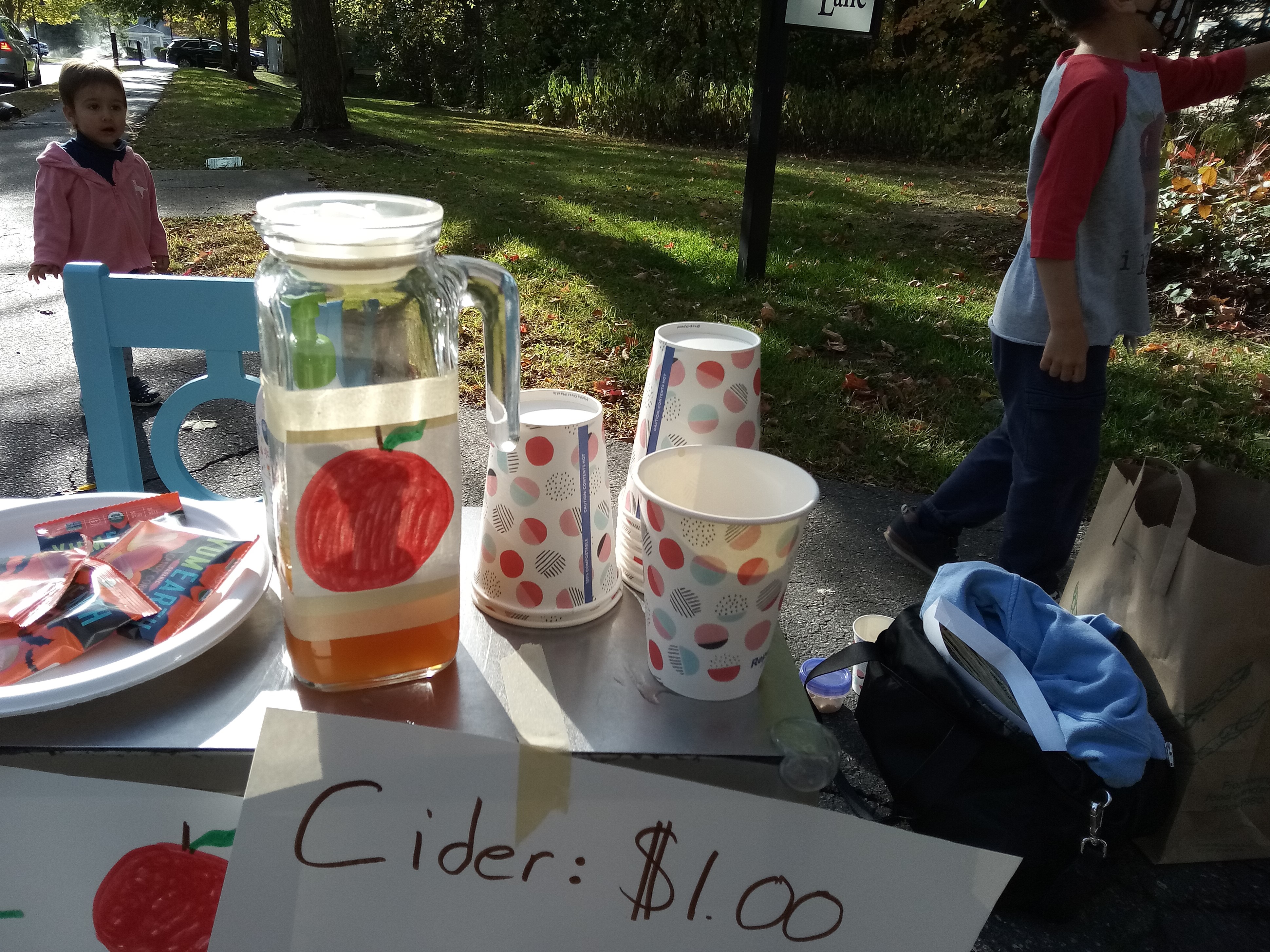 Apple Cider Stand (7)