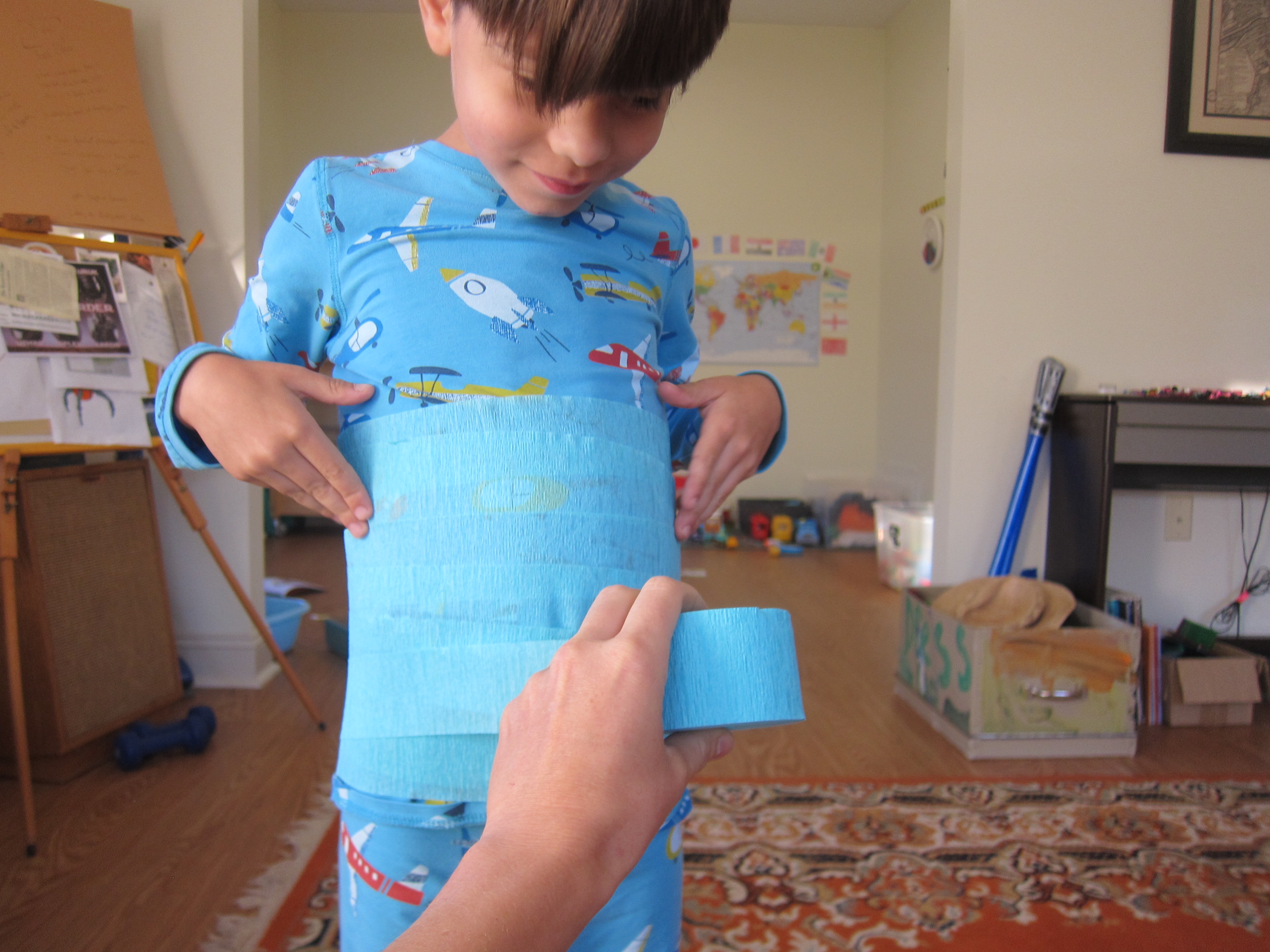 Halloween 4 Crepe Paper Mummies (1)