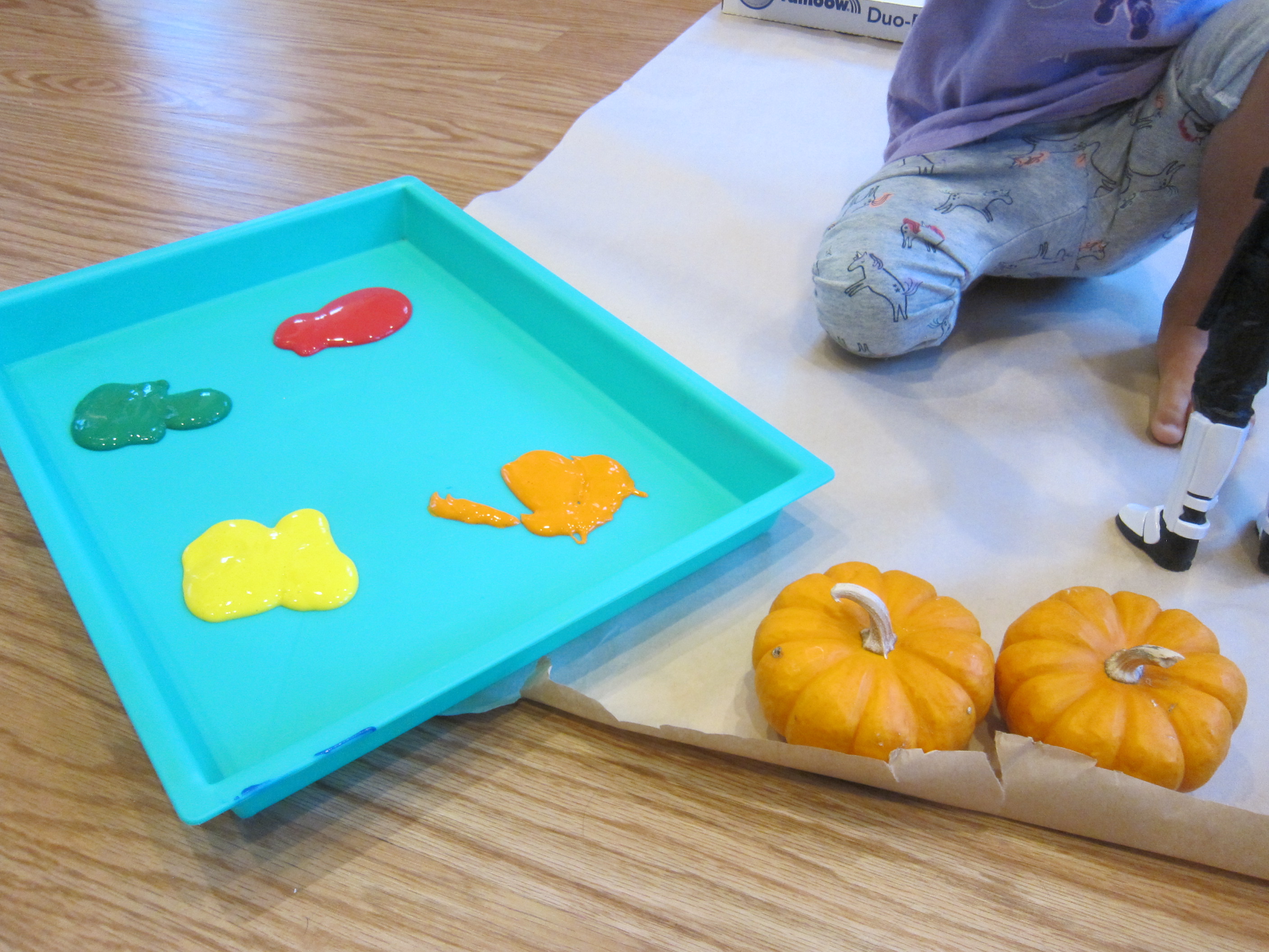 Halloween 6 Paint with Pumpkins (1)