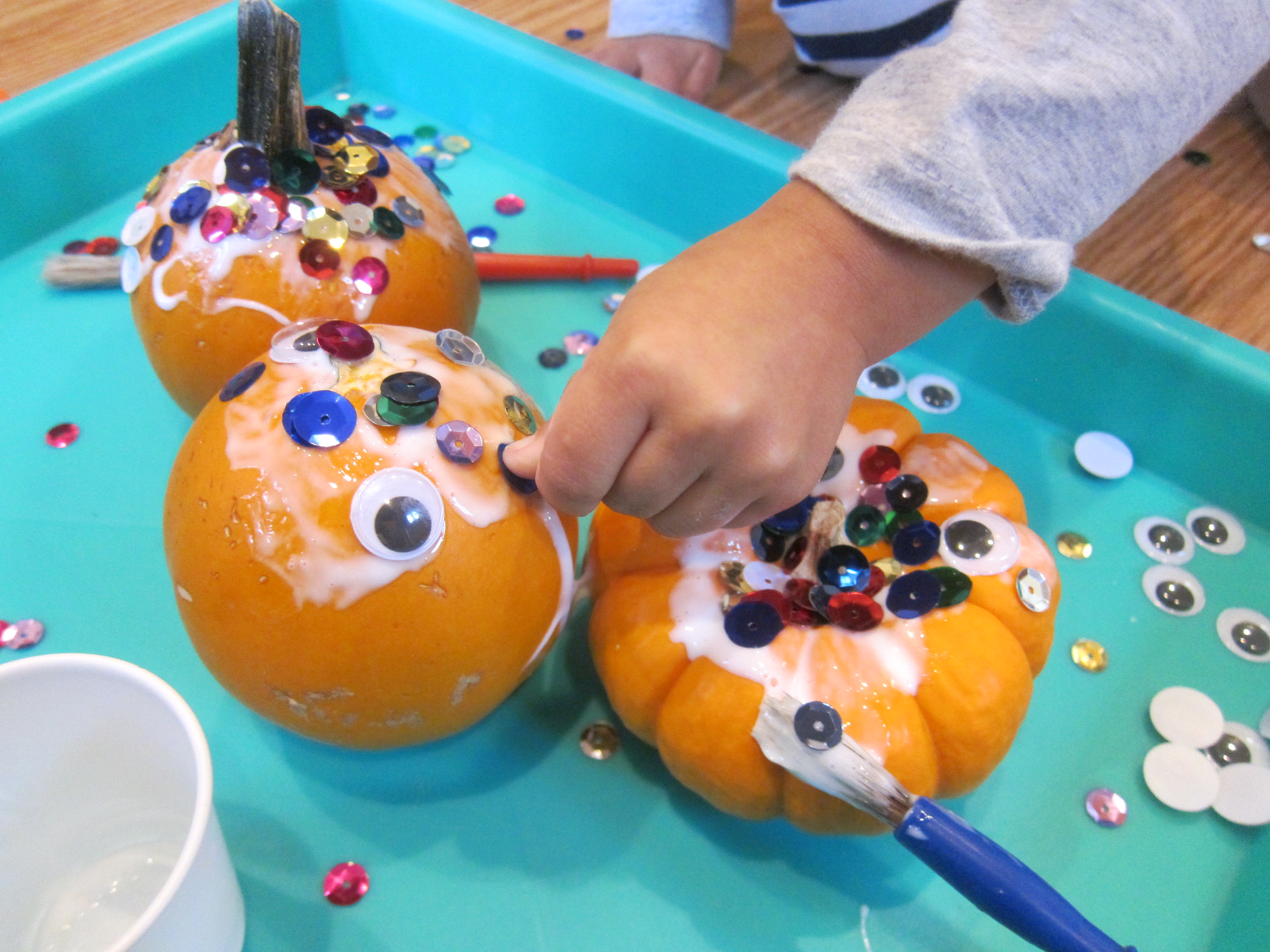 Sparkly Googly Pumpkins (4)