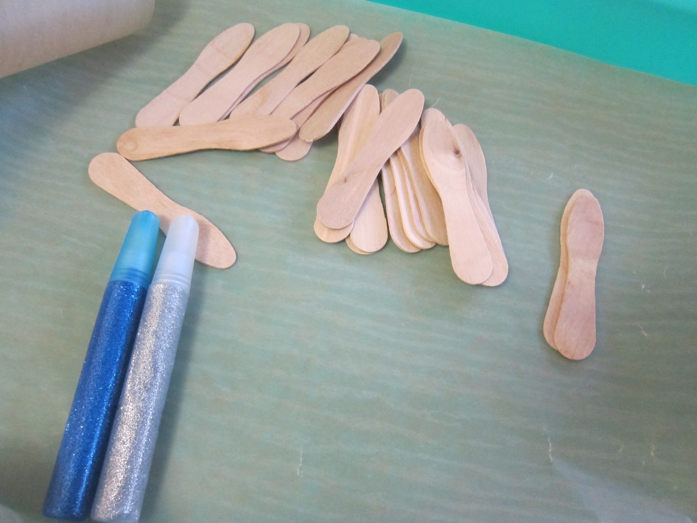 Ice Cream Stick Snowflakes (1)