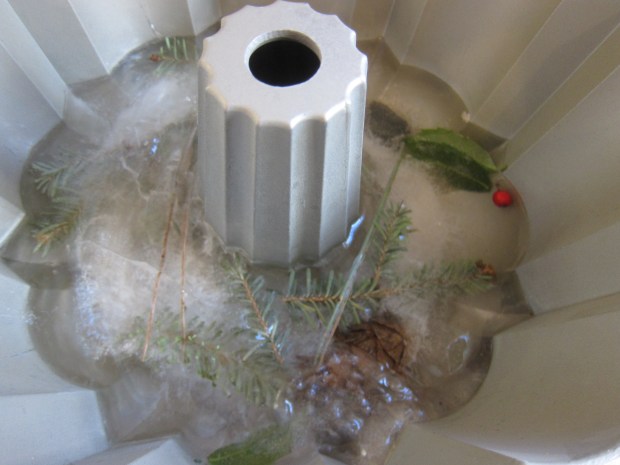 Bundt Pan Suncatcher (7)