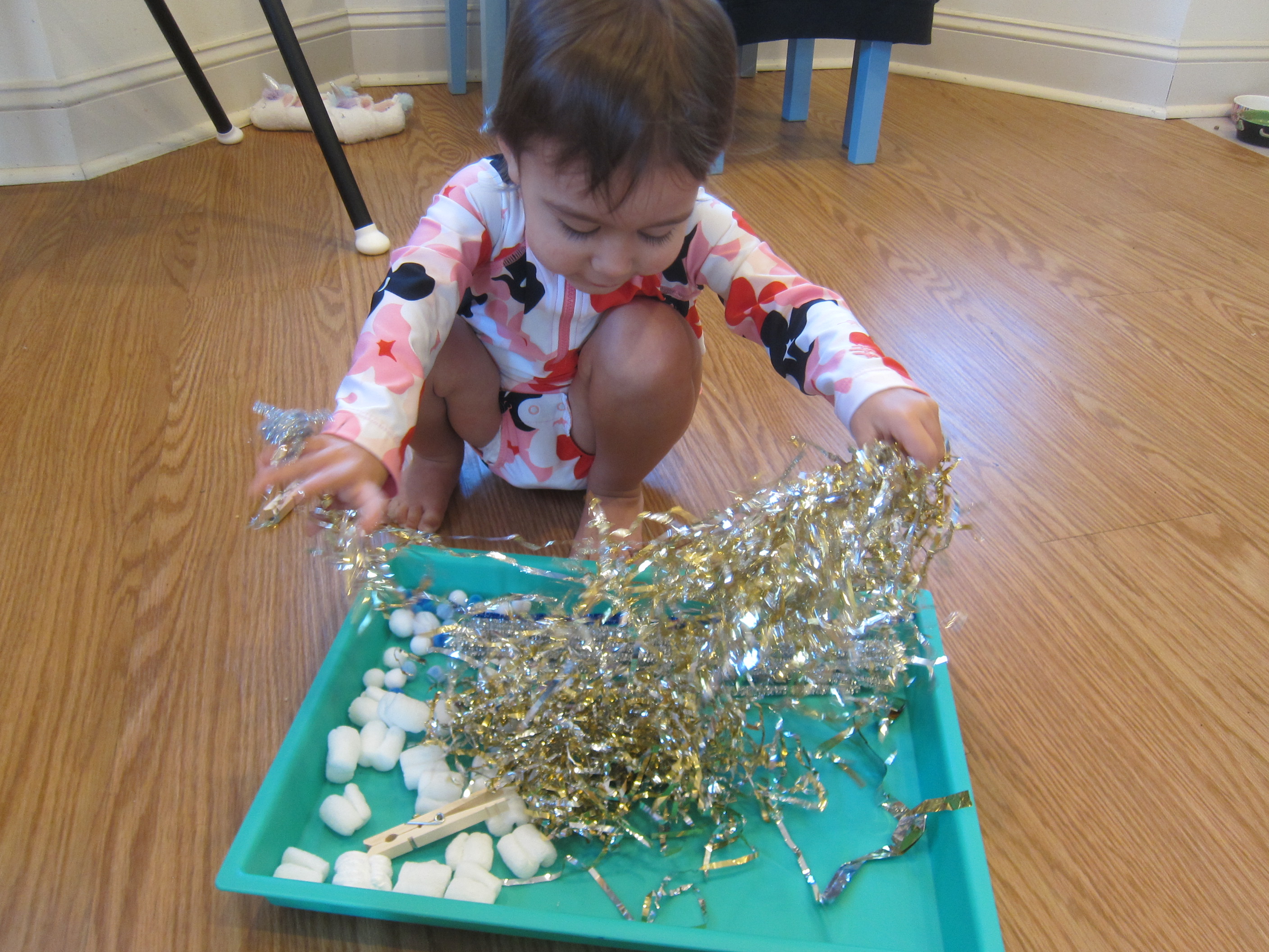 Easy Winter Sensory Bin (6)
