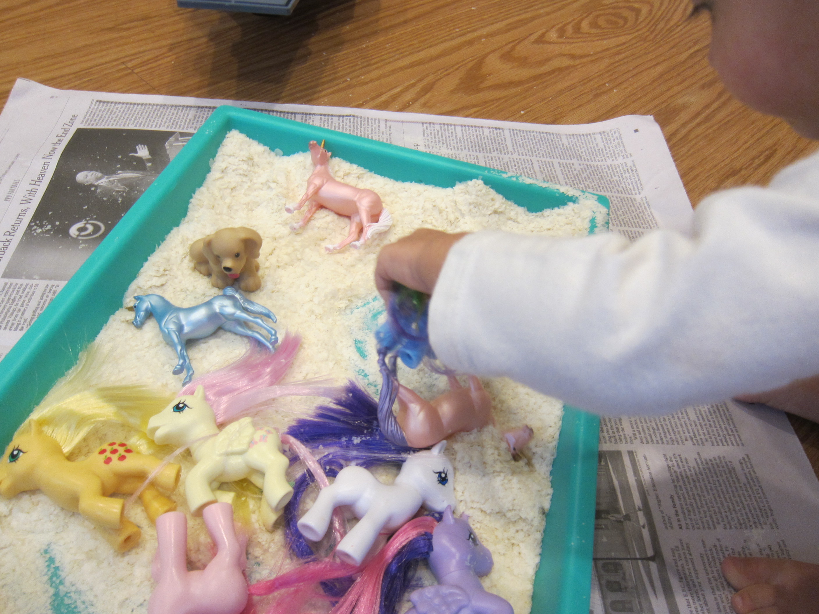 Safe to Taste Snow Sensory (8)