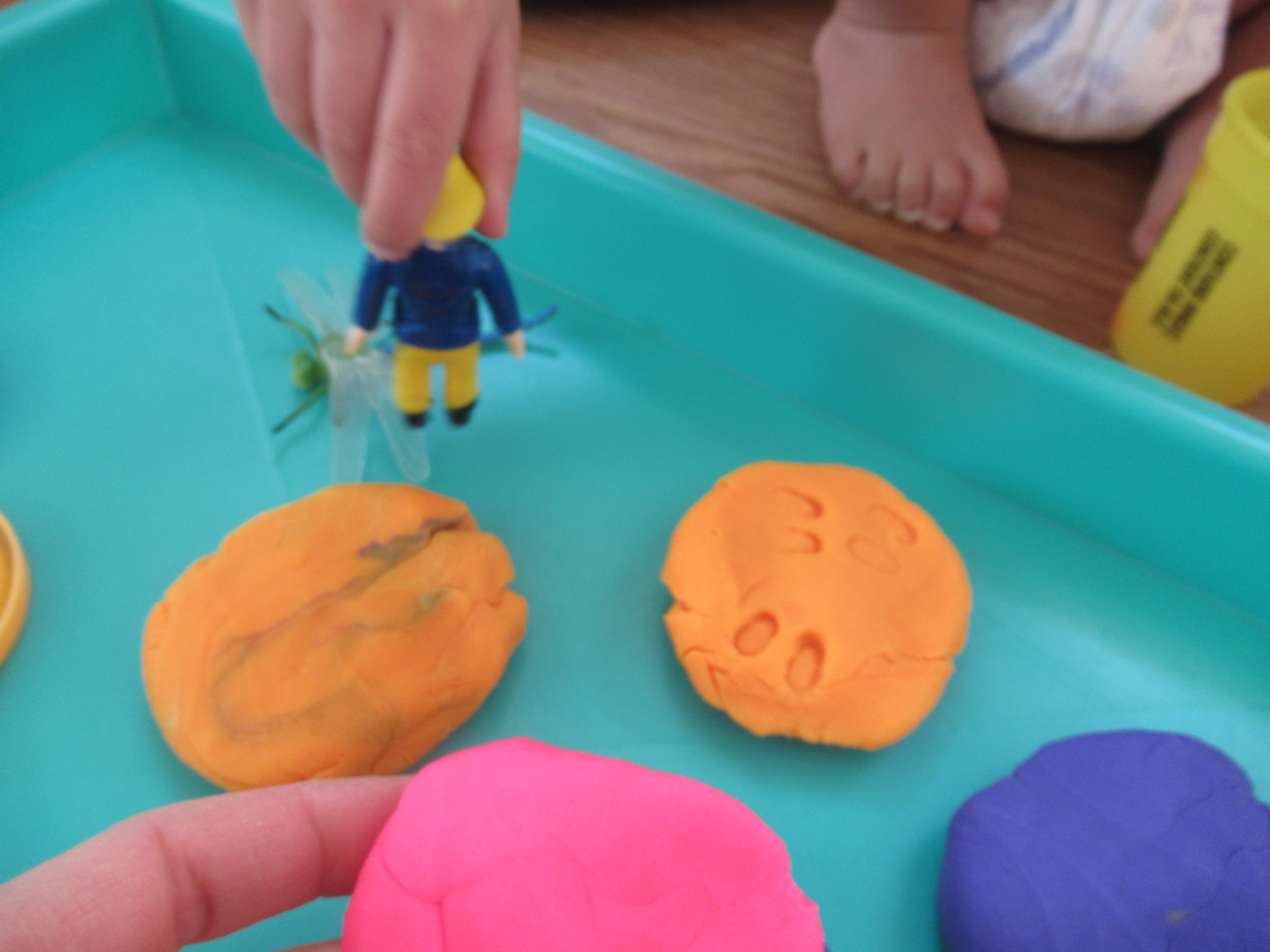 Bug Fossil Play Dough (10)