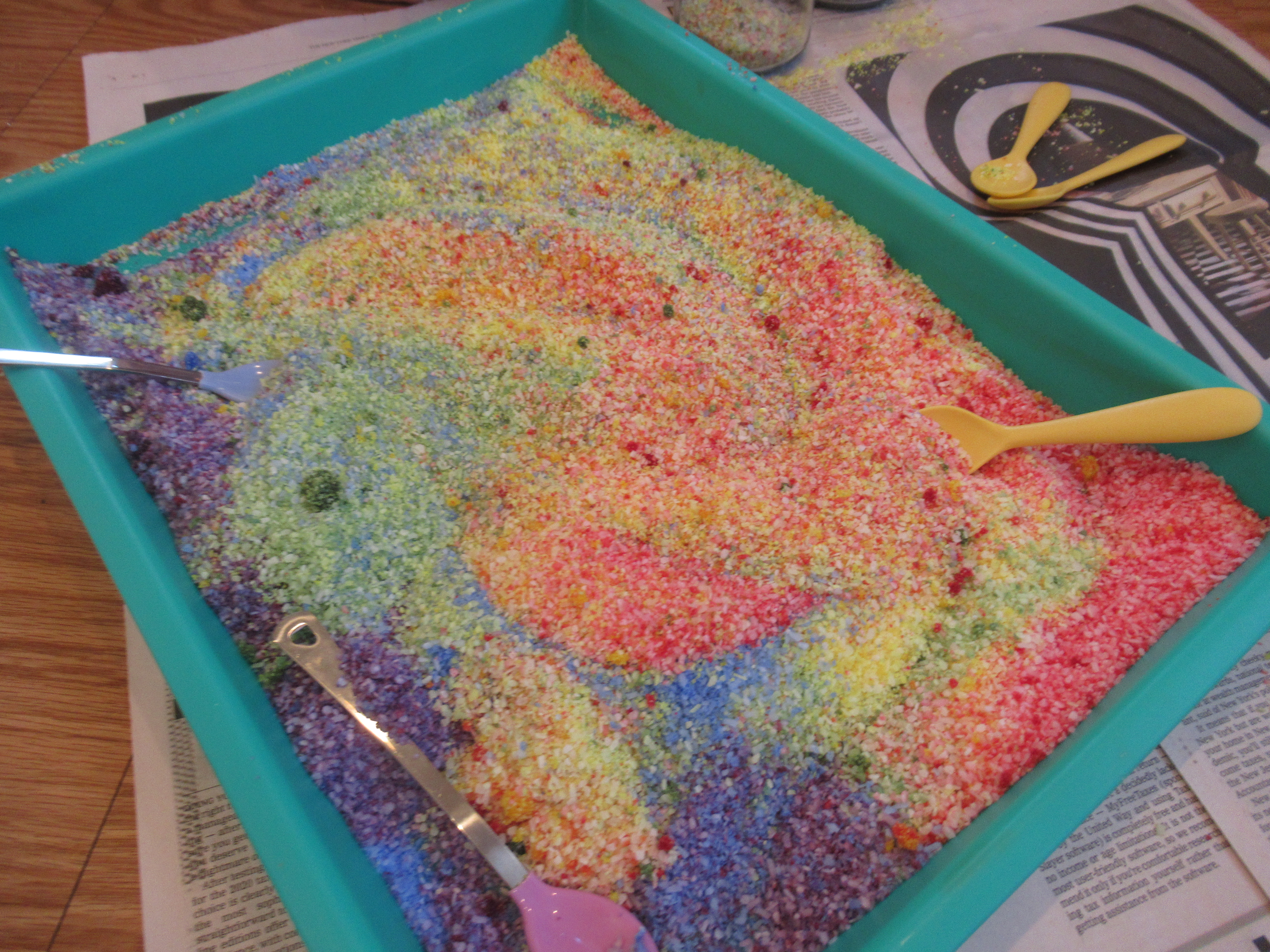 DIY Rainbow Salt (10)